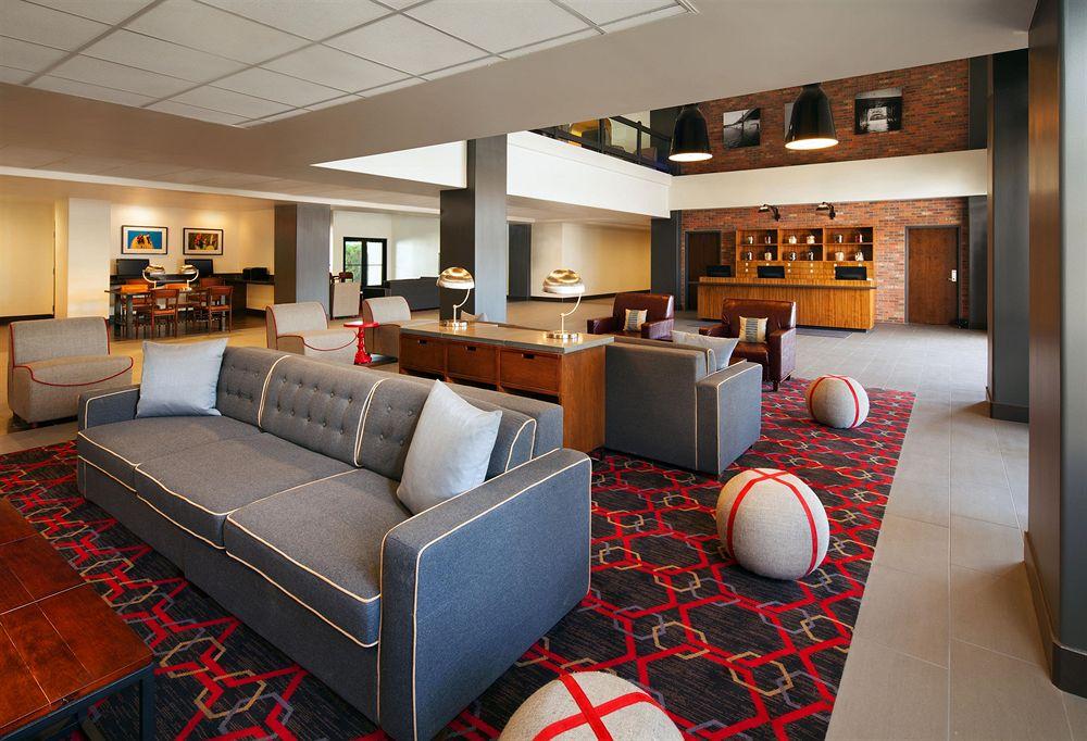 Four Points By Sheraton Phoenix South Mountain Bagian luar foto