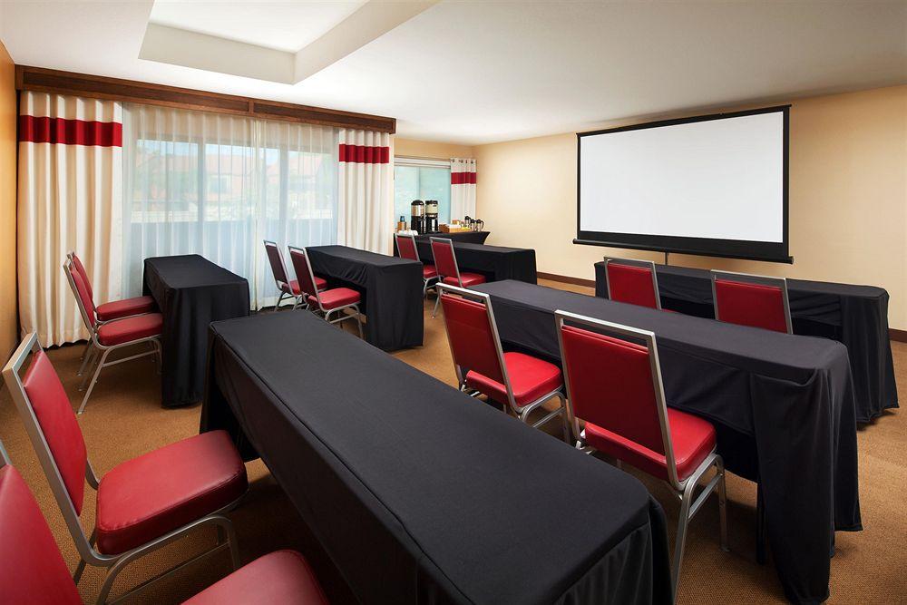 Four Points By Sheraton Phoenix South Mountain Bagian luar foto