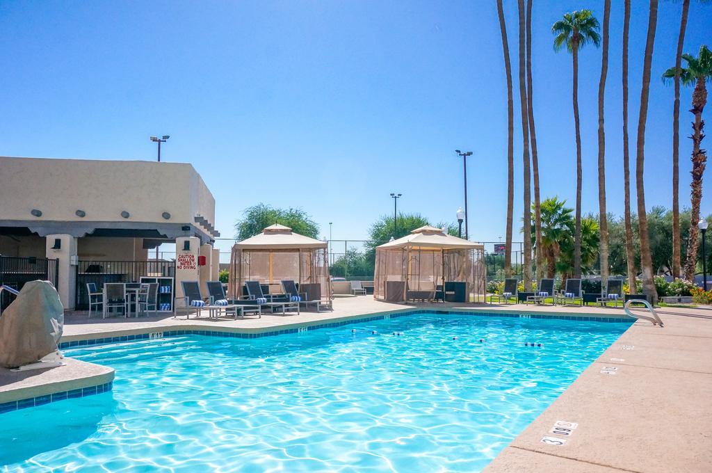 Four Points By Sheraton Phoenix South Mountain Bagian luar foto