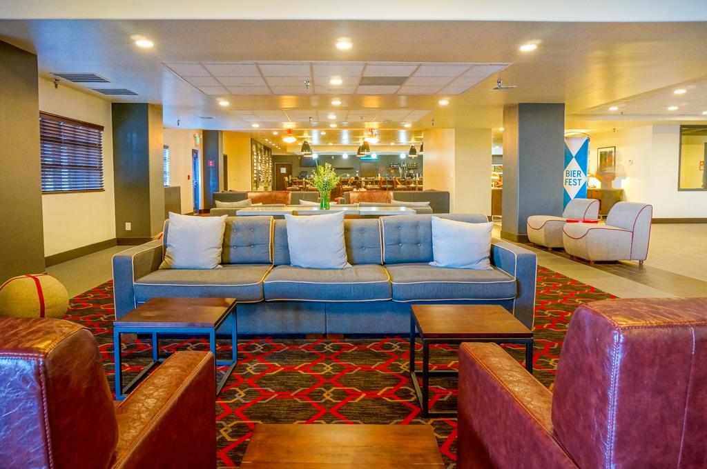 Four Points By Sheraton Phoenix South Mountain Bagian luar foto