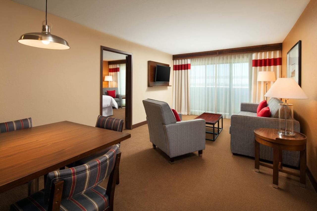 Four Points By Sheraton Phoenix South Mountain Bagian luar foto